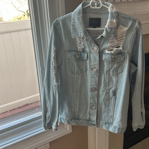 Miss London denim jacket size M heavily distressed light blue worn once - Picture 4 of 4